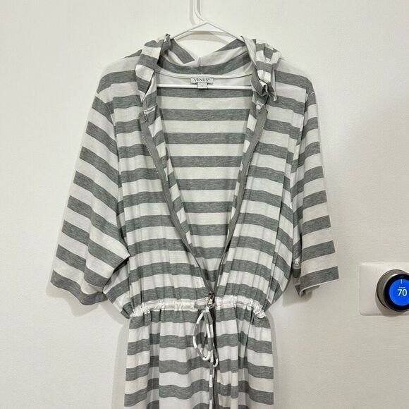 Venus‎ Gray and White Striped Swim Cover Up Hood size 2X - Picture 6 of 7